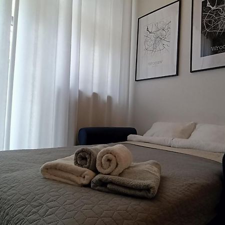 Droinvest Apartament Zarembowicza Wroclaw Lotnisko Airport - Fv Appartement Buitenkant foto